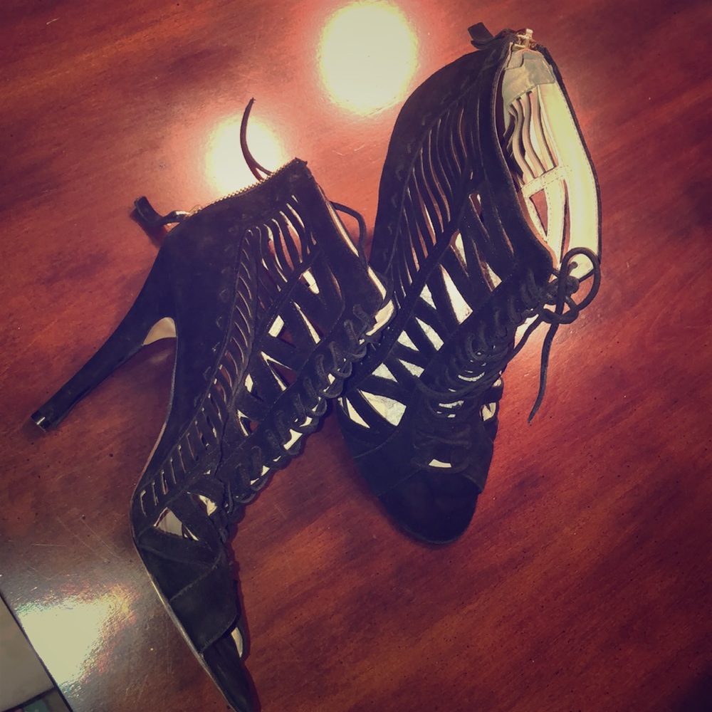 Nine West black heels - Picture 1 of 1